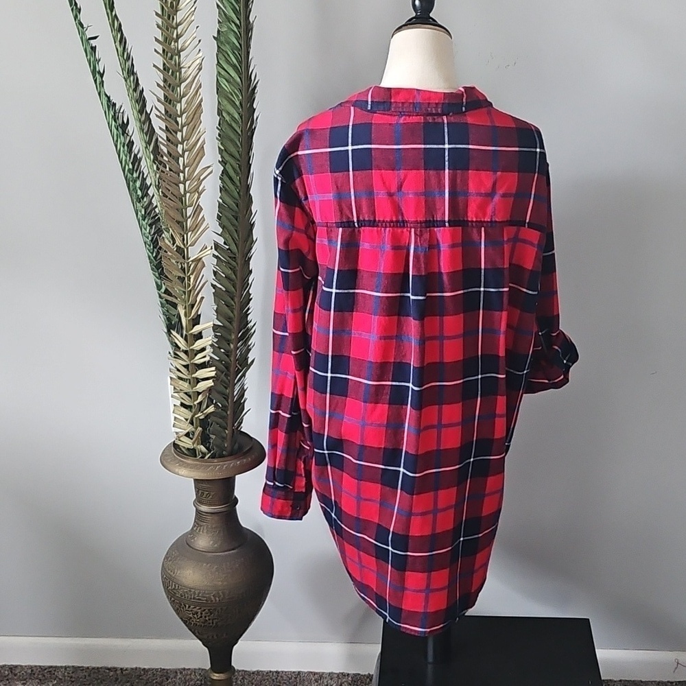 beachlunchlounge Red and Blue Plaid Hi-Low Button Down - Picture 2 of 10